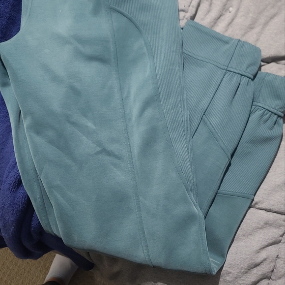 Lululemon softstreme pants full length size 2 - Picture 4 of 6